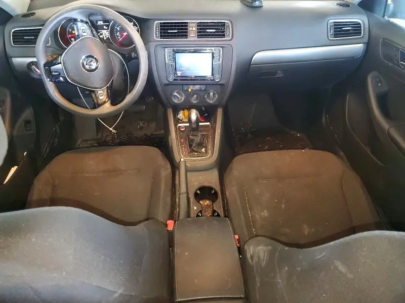 2016 VOLKSWAGEN JETTA SE  