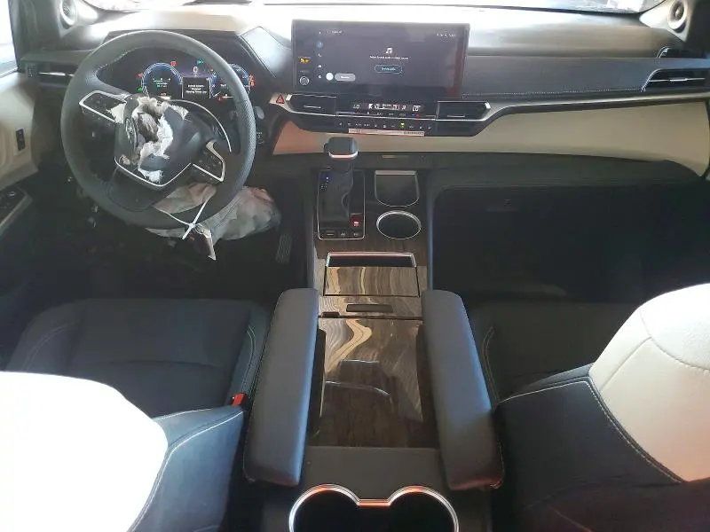 2026 TOYOTA SIENNA PLATINUM 7-PASSENGER  