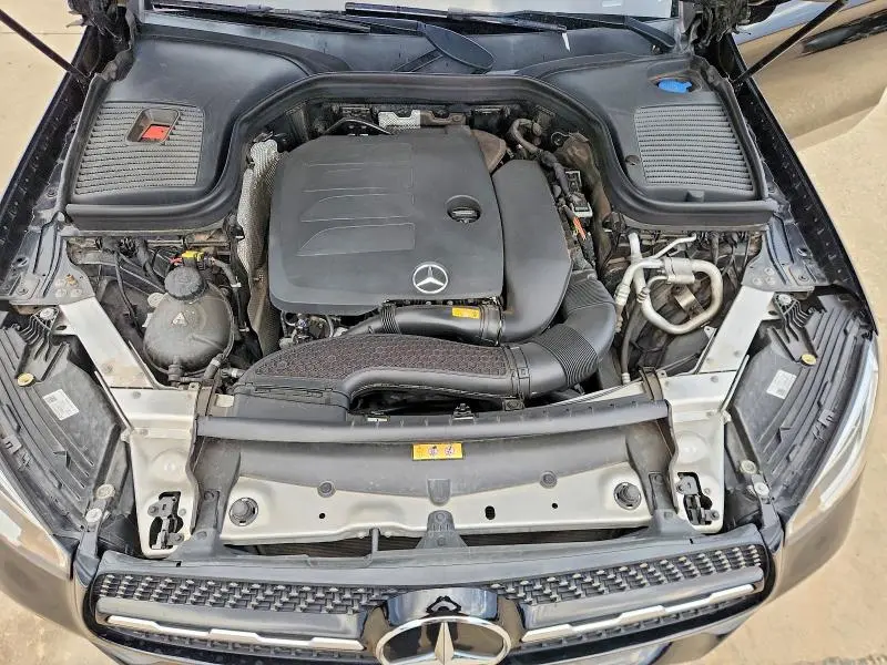 2022 MERCEDES-BENZ GLC 300  