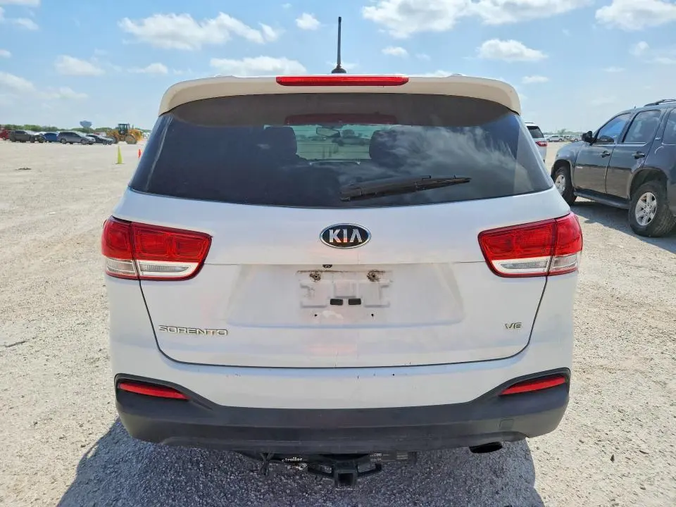 2016 KIA SORENTO LX V6  