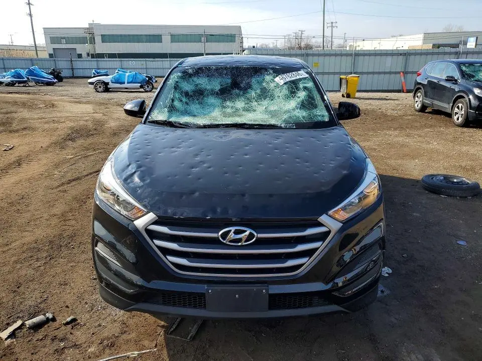 2018 HYUNDAI TUCSON SE  