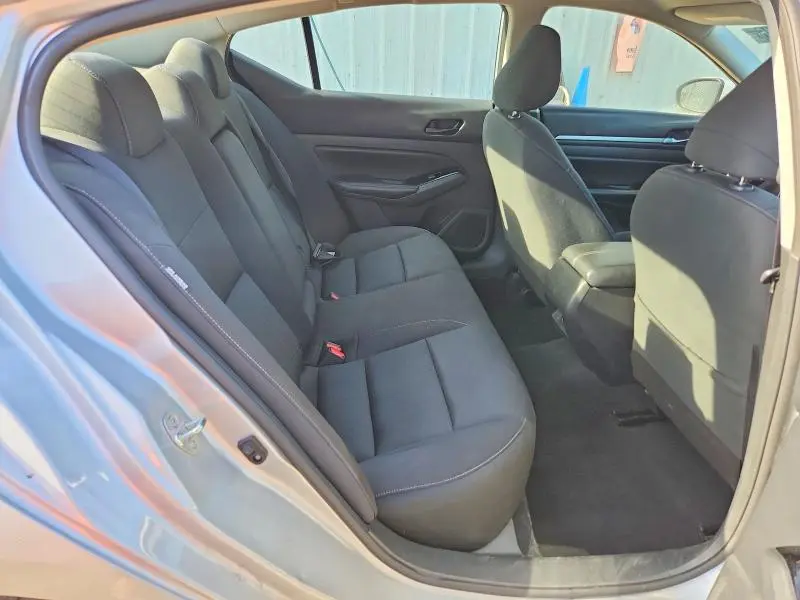 2023 NISSAN ALTIMA SV  