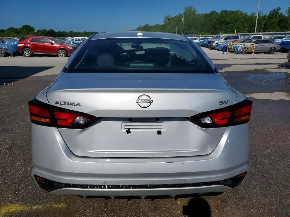 2024 NISSAN ALTIMA SV  