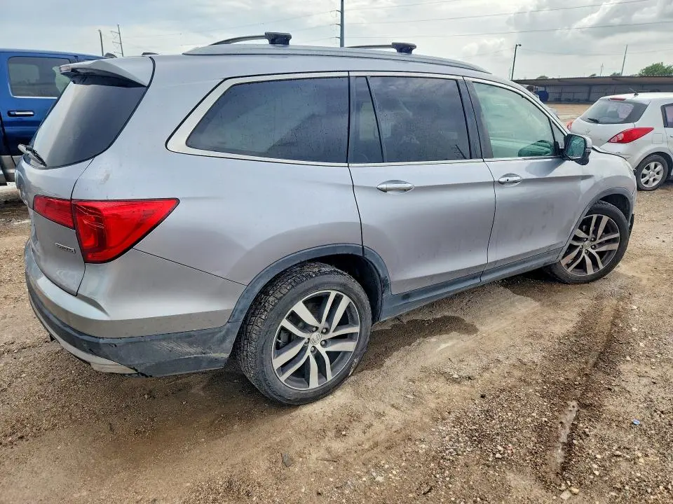 2018 HONDA PILOT TOURING  