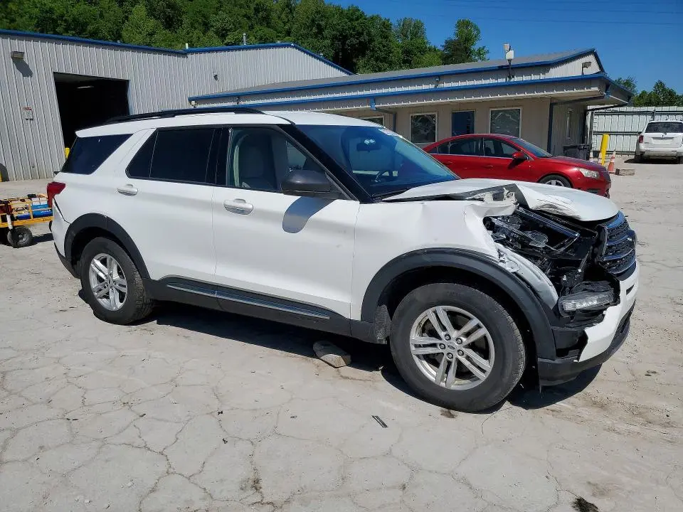2022 FORD EXPLORER XLT  