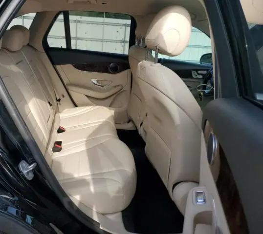 2018 MERCEDES-BENZ GLC 300