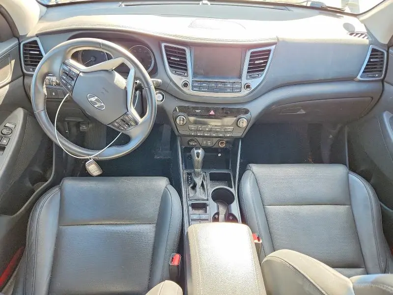 2017 HYUNDAI TUCSON SE PLUS  