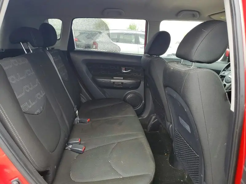 2013 KIA SOUL +  