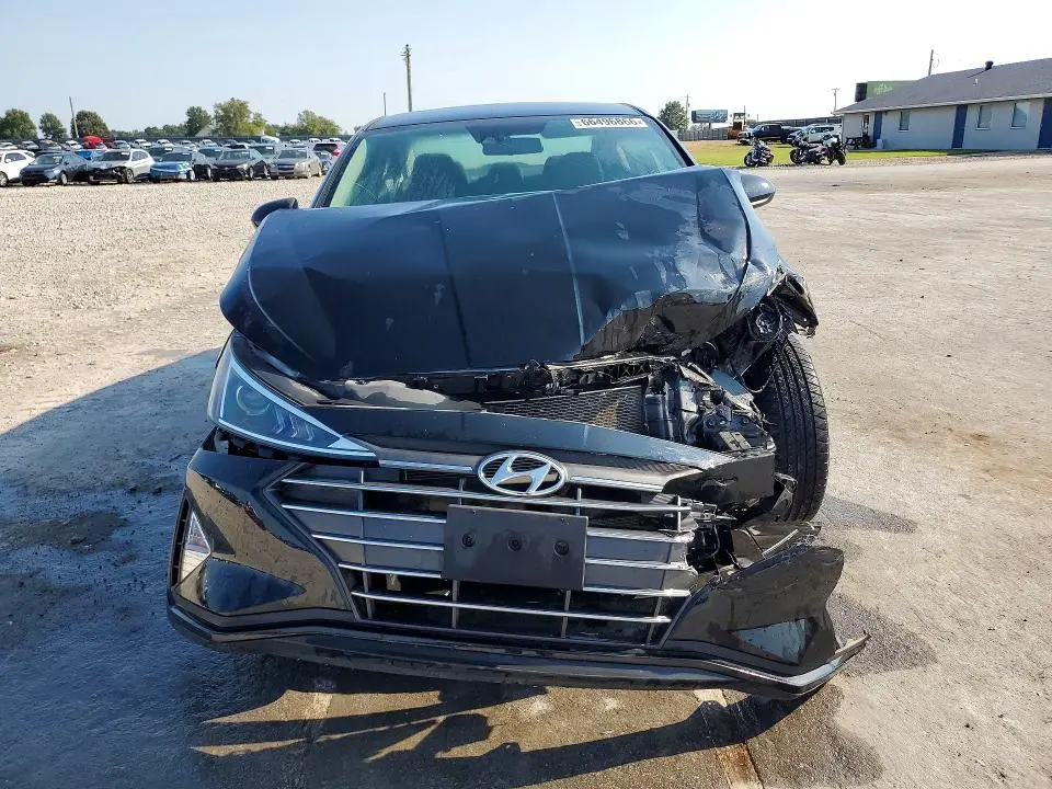 2020 HYUNDAI ELANTRA SE  