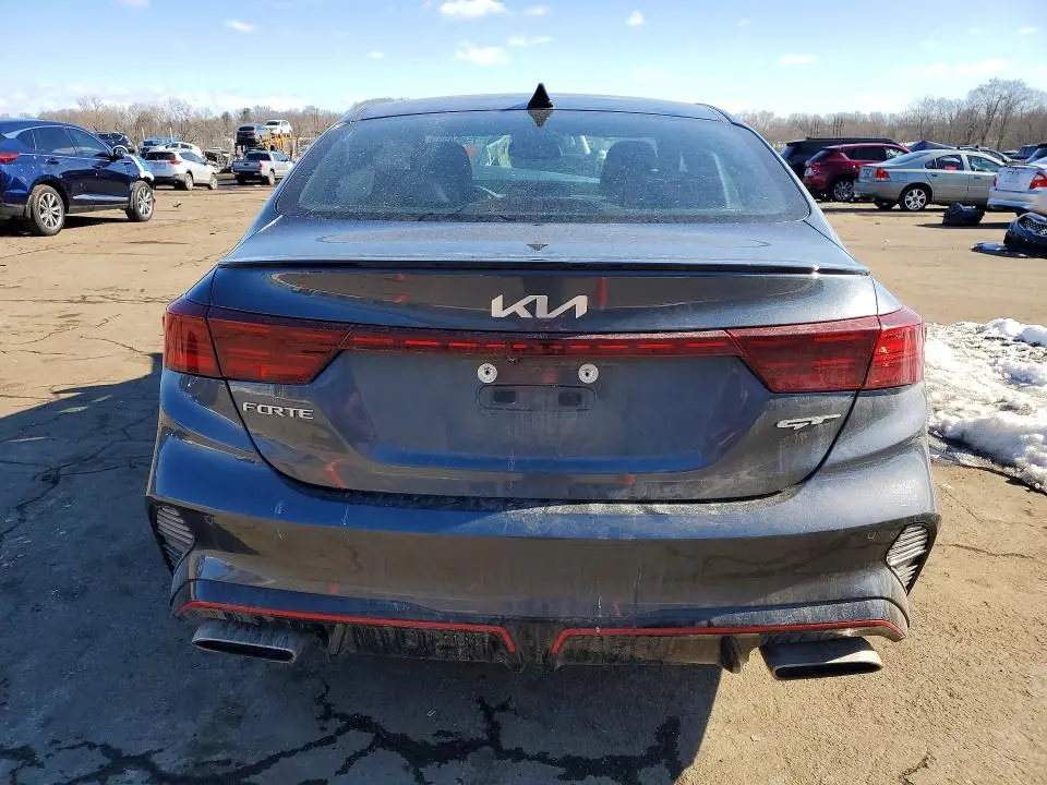 2023 KIA FORTE GT  