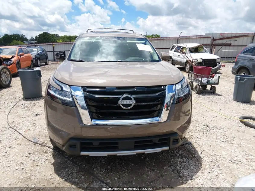 2024 NISSAN PATHFINDER PLATINUM FWD