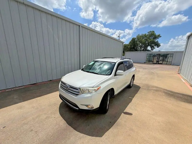 2013 TOYOTA HIGHLANDER PLUS  