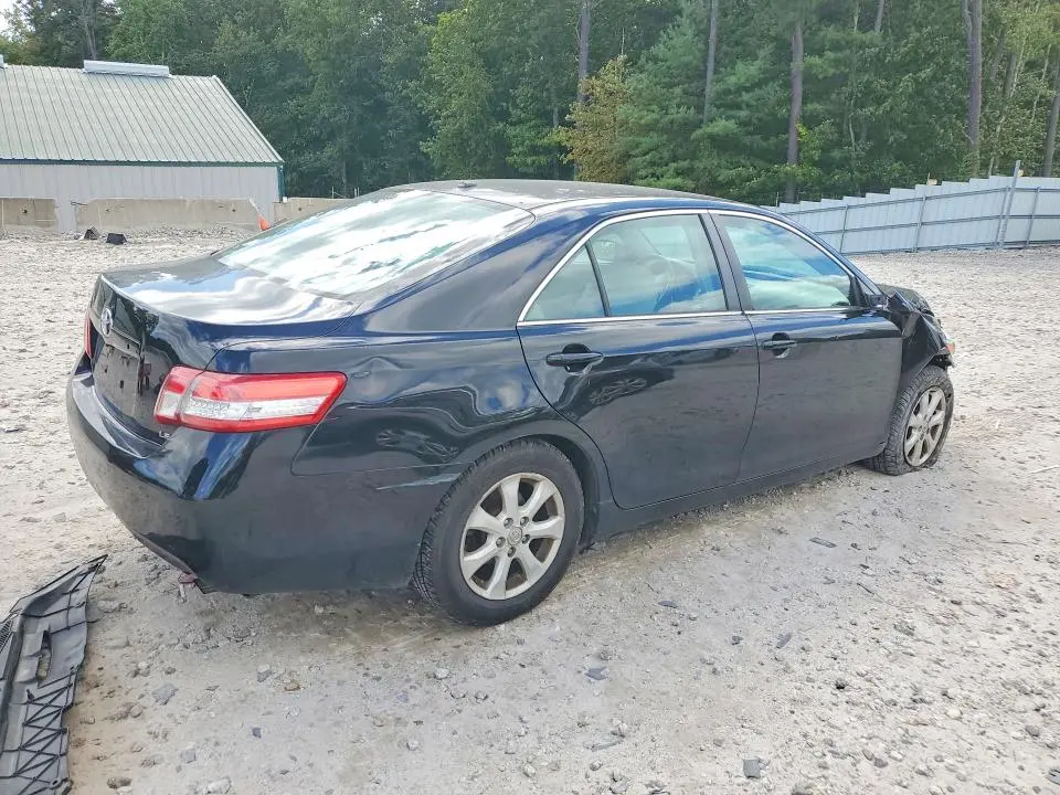 2011 TOYOTA CAMRY LE  
