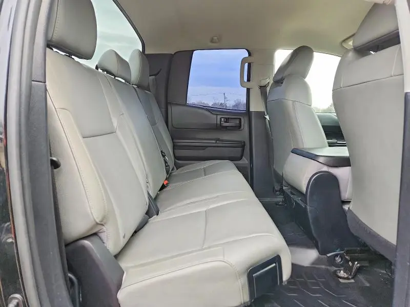 2018 TOYOTA TUNDRA SR  