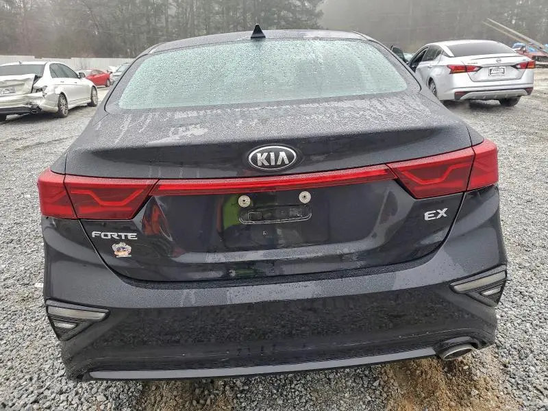 2021 KIA FORTE EX  