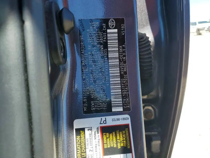 2014 TOYOTA CAMRY SE  