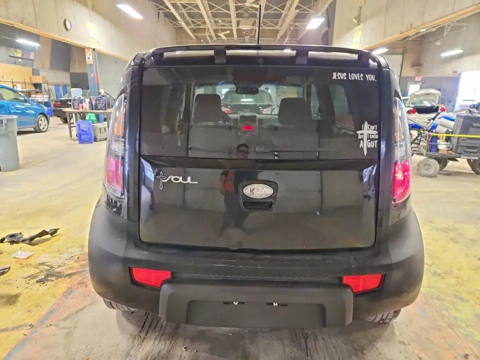 2010 KIA SOUL +  