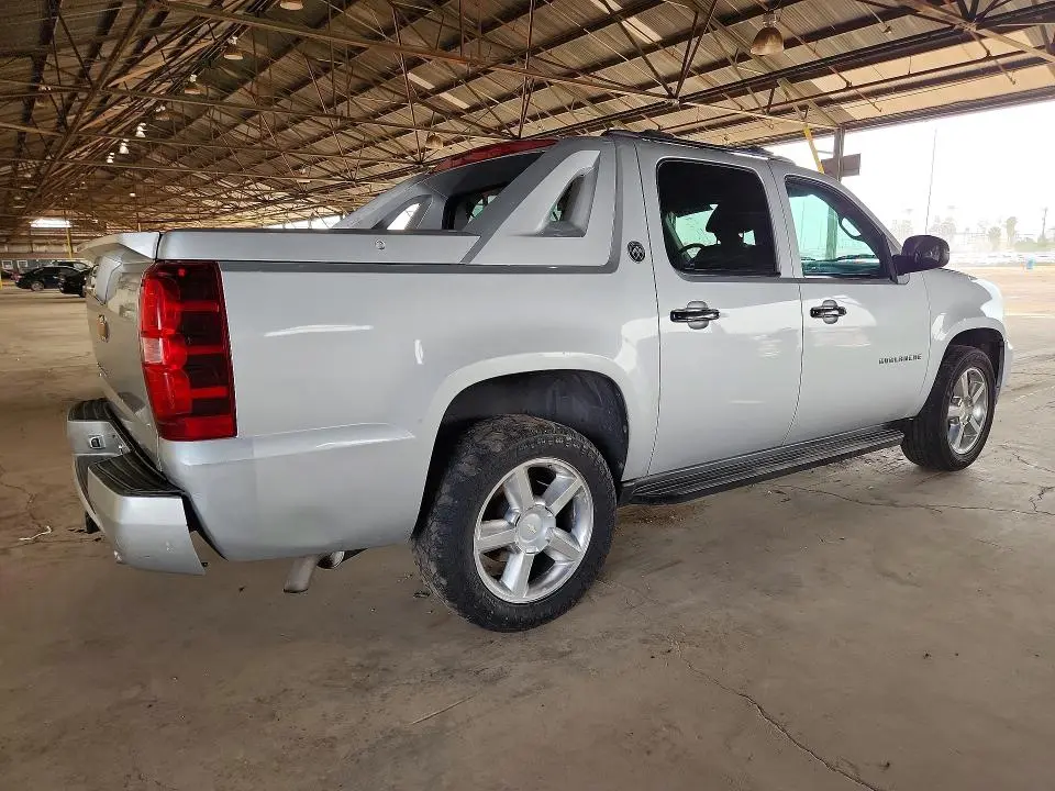 2013 CHEVROLET AVALANCHE LT  