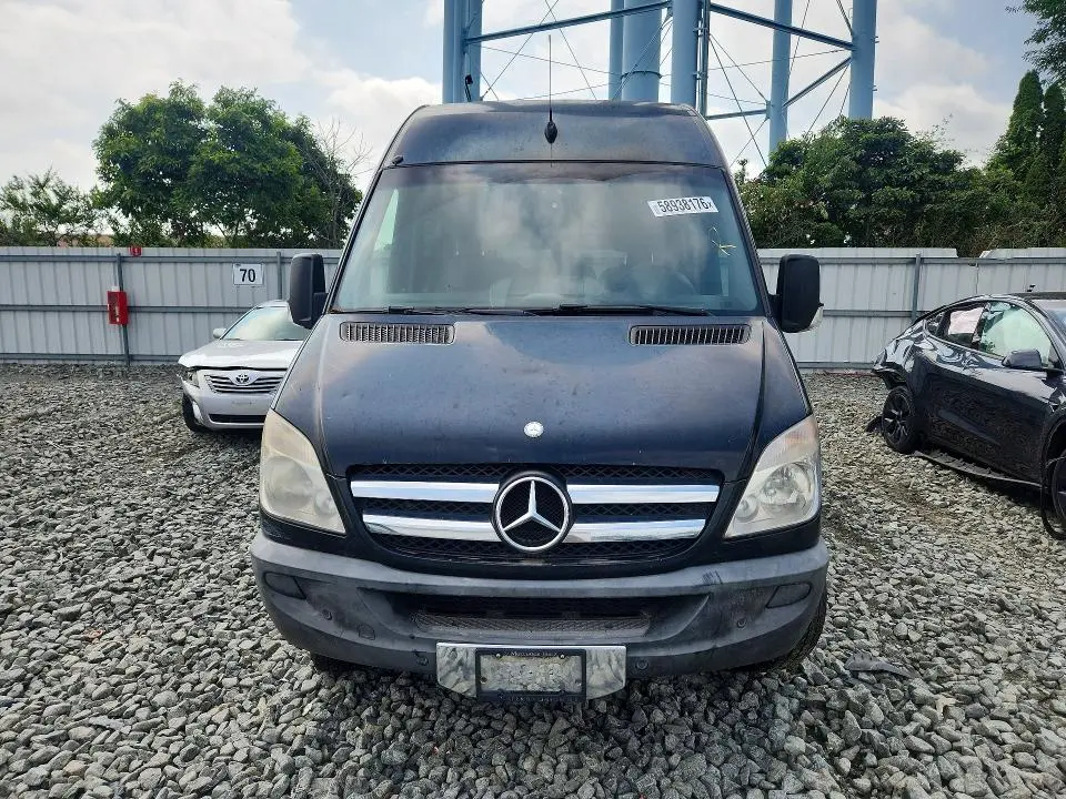 2010 MERCEDES-BENZ SPRINTER 2500  