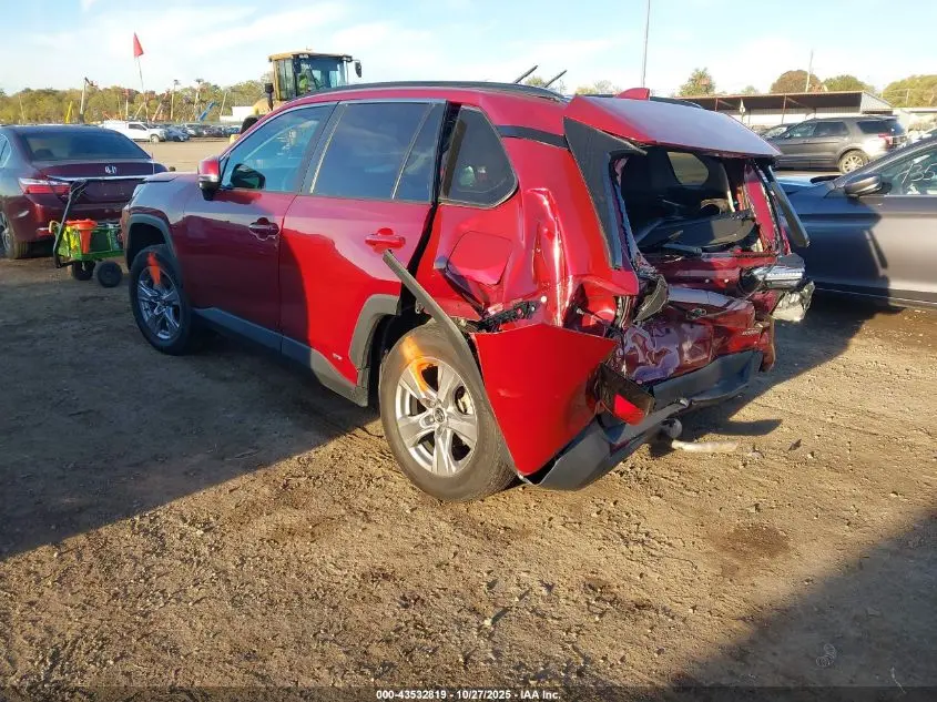 2022 TOYOTA RAV4 HYBRID XLE