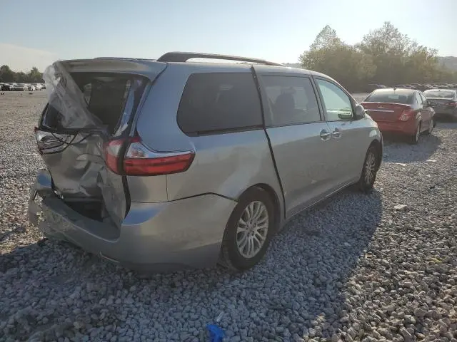 2016 TOYOTA SIENNA XLE  