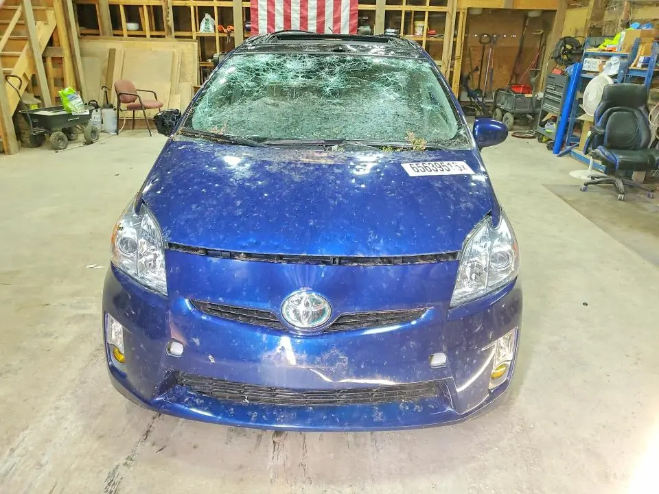 2011 TOYOTA PRIUS THREE  