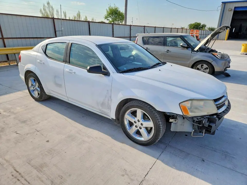 2012 DODGE AVENGER SE  