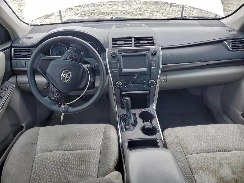 2016 TOYOTA CAMRY LE  