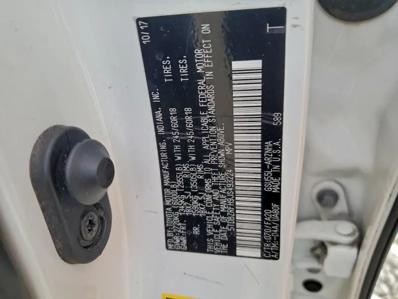 2018 TOYOTA HIGHLANDER LE  