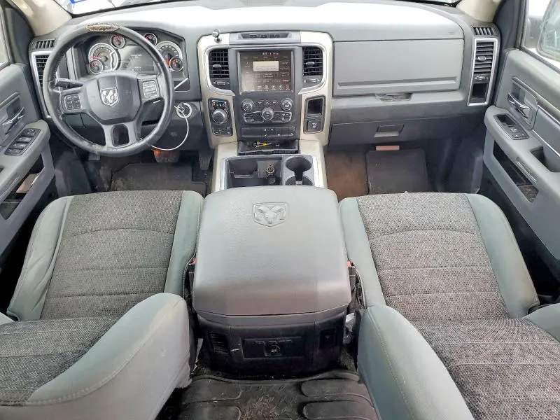 2015 RAM 1500 SLT  