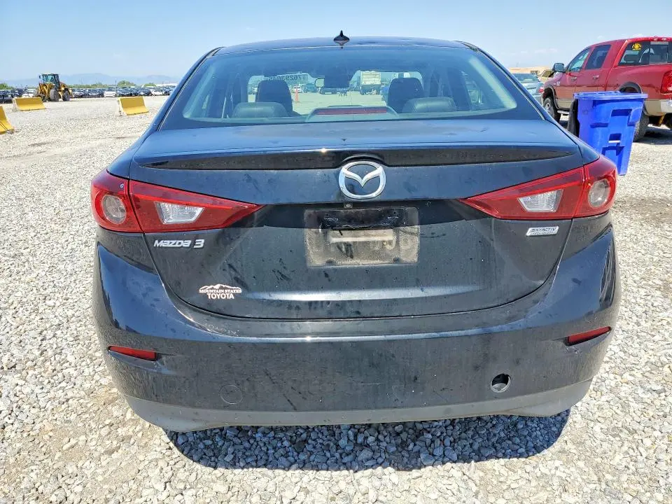 2018 MAZDA 3 TOURING  