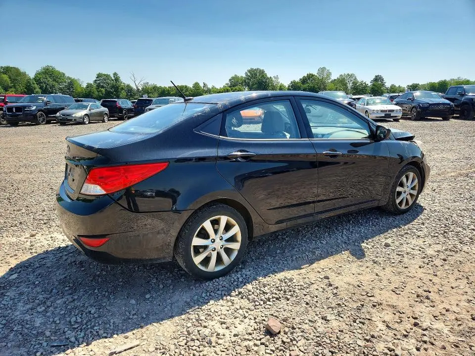 2013 HYUNDAI ACCENT GLS  