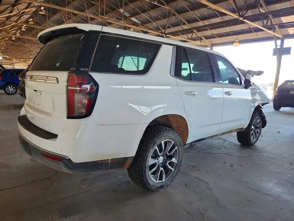 2024 CHEVROLET TAHOE 4WD V8