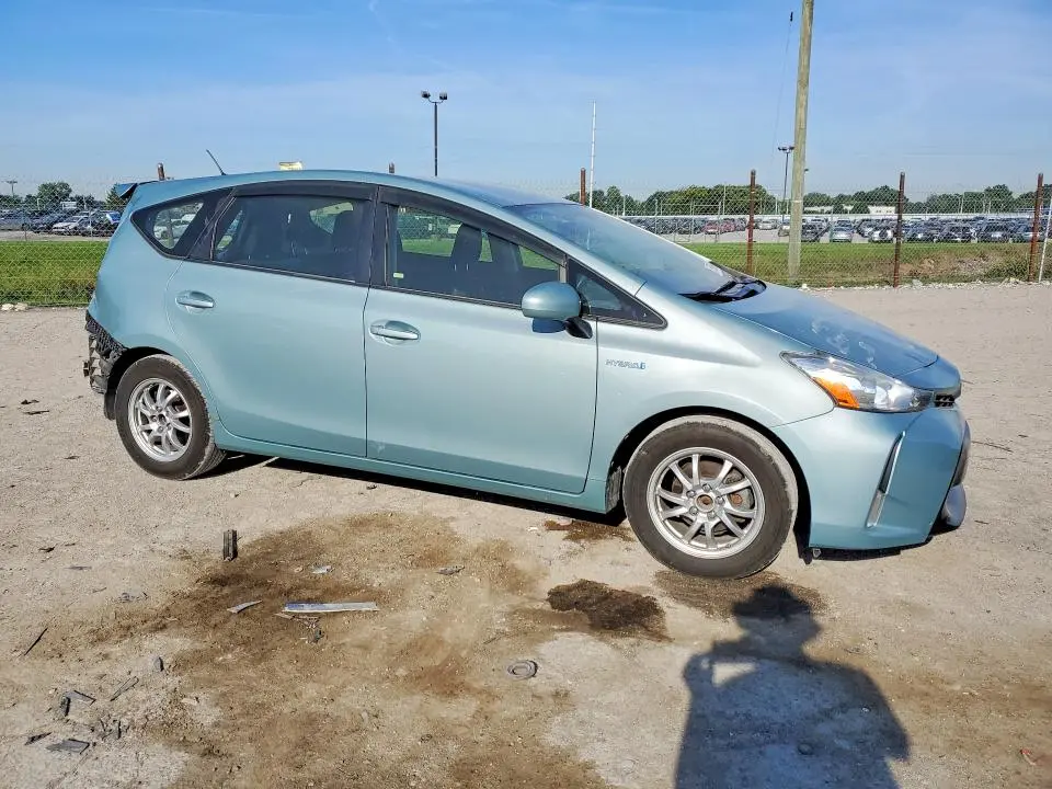 2016 TOYOTA PRIUS V THREE  