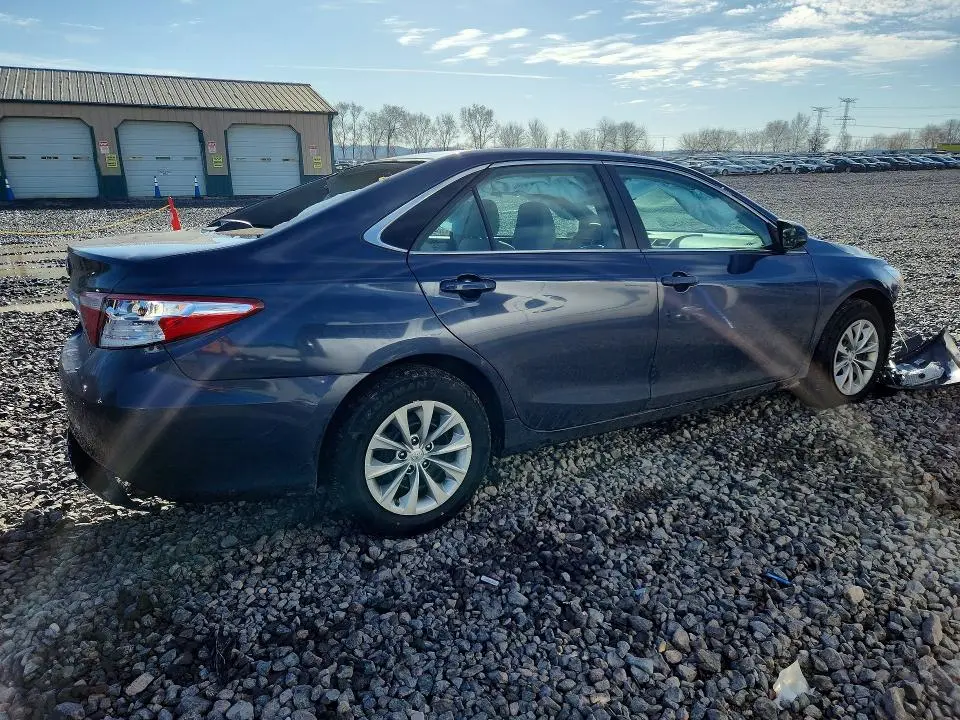 2015 TOYOTA CAMRY LE  