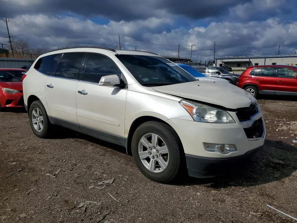 2011 CHEVROLET TRAVERSE LT  