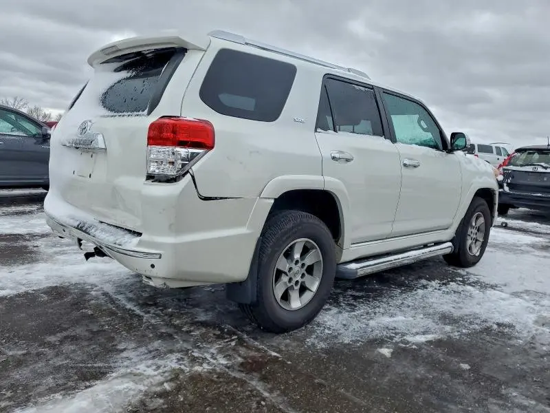 2011 TOYOTA 4RUNNER SR5  