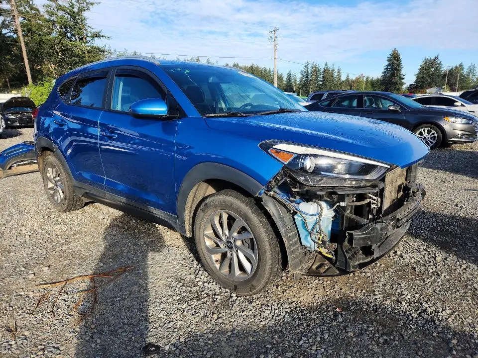 2016 HYUNDAI TUCSON SE  