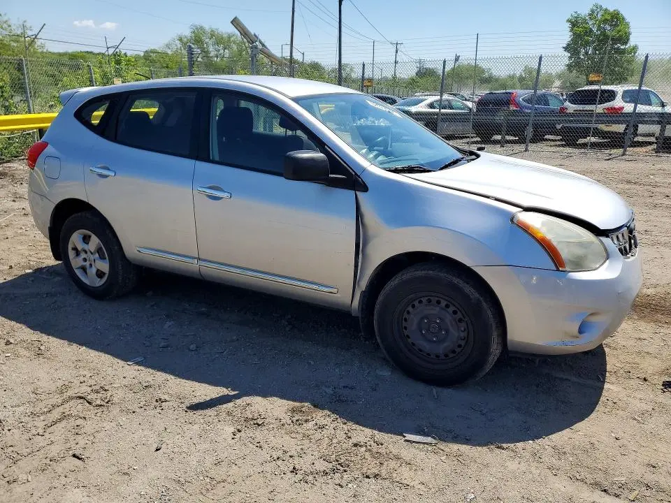 2013 NISSAN ROGUE S  