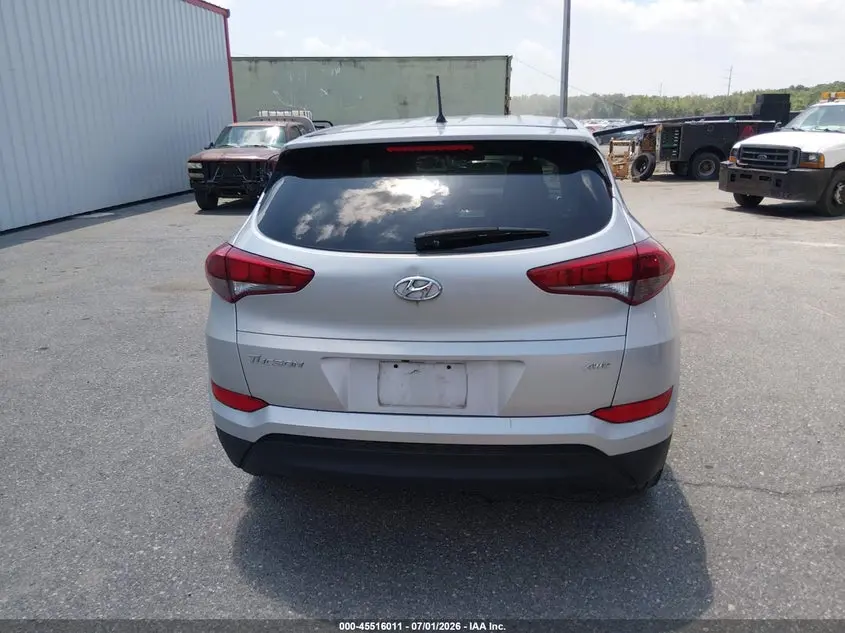 2018 HYUNDAI TUCSON SE