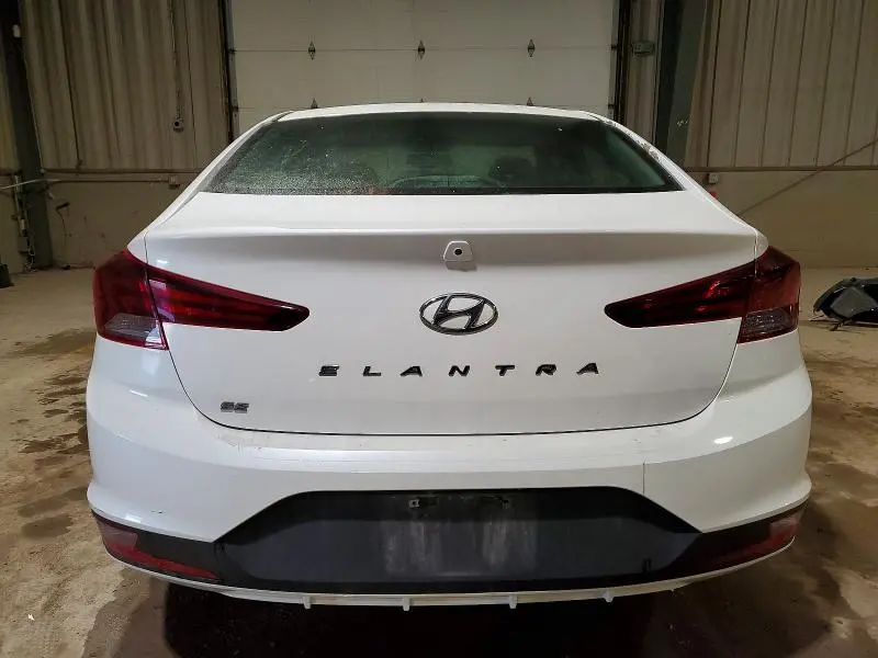 2019 HYUNDAI ELANTRA SE  