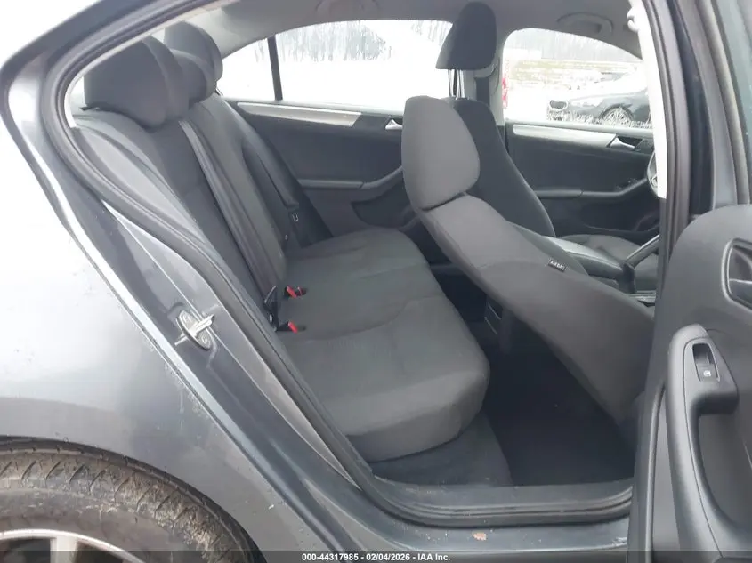 2015 VOLKSWAGEN JETTA 1.8T SE