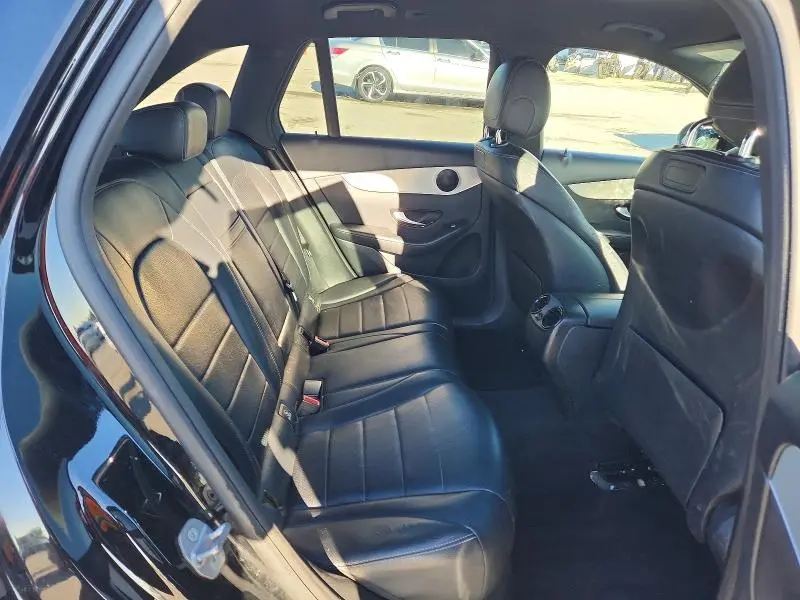 2019 MERCEDES-BENZ GLC 300  