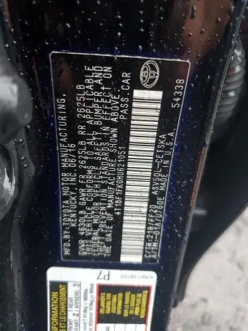 2017 TOYOTA CAMRY LE