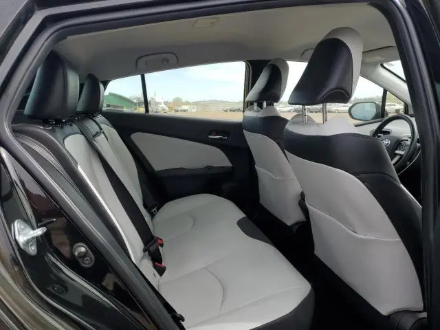 2017 TOYOTA PRIUS 