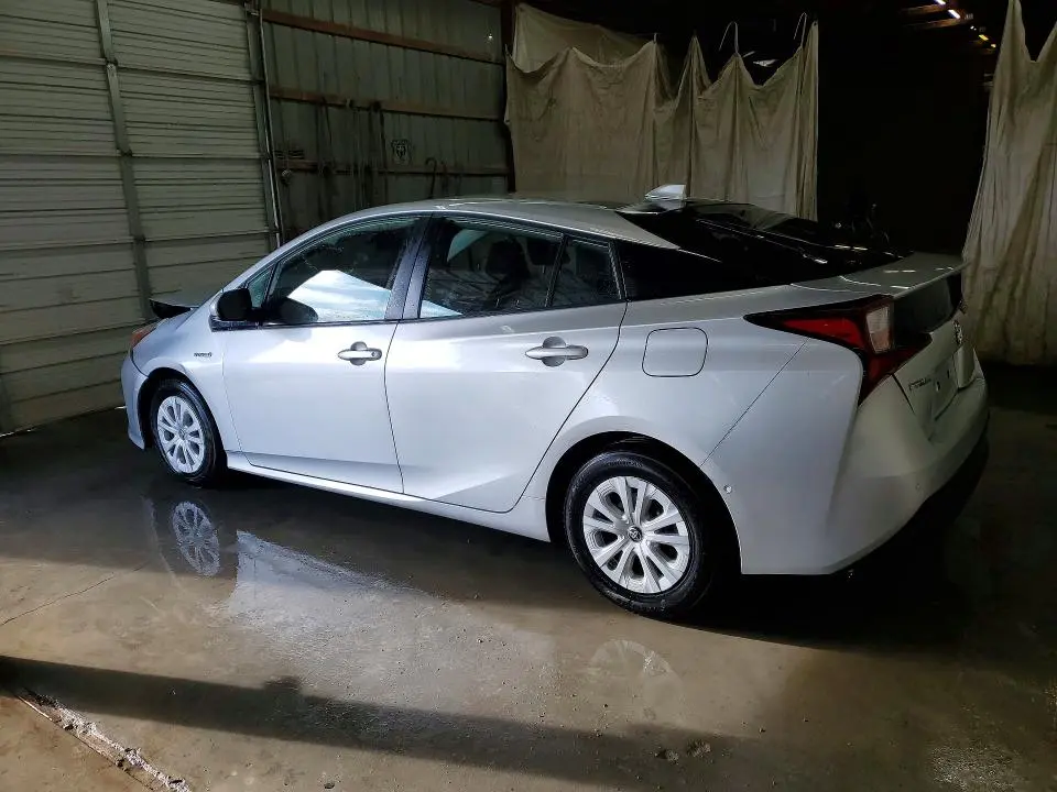 2020 TOYOTA PRIUS LE  
