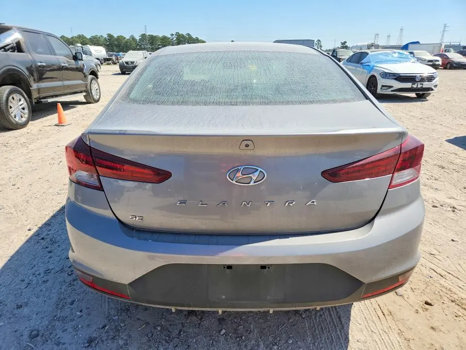 2020 HYUNDAI ELANTRA SE  