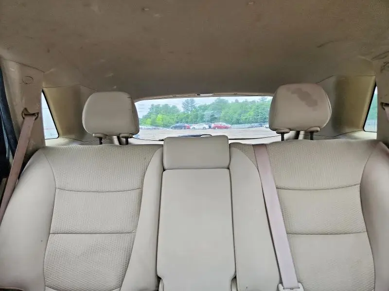 2011 KIA SORENTO LX  