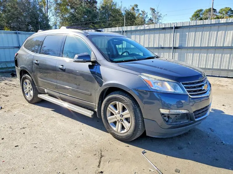 2014 CHEVROLET TRAVERSE LT  