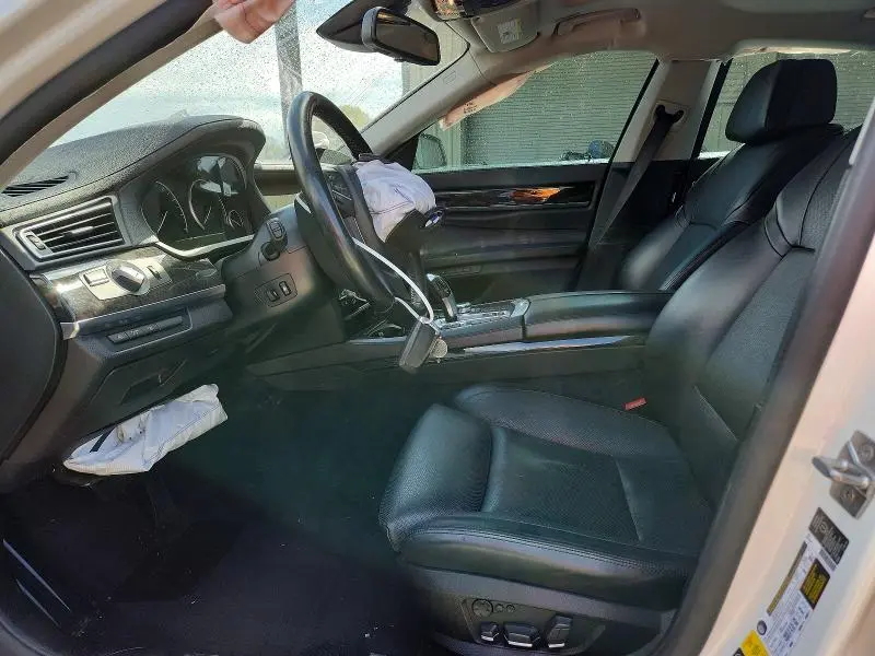 2012 BMW 750 XI  